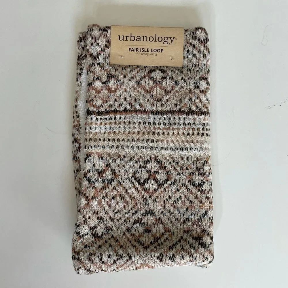 NWT Urbanology Fair Island Loop Scarf